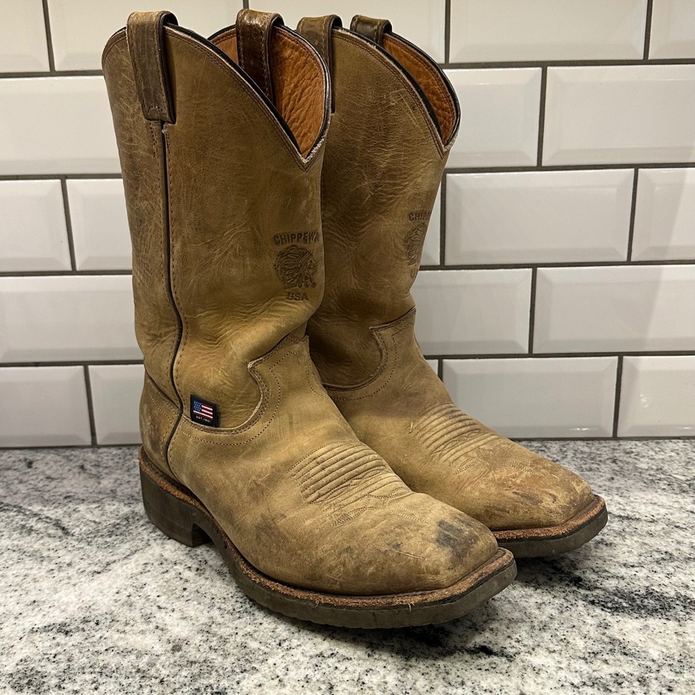 Chippewa Mens 9.5 EE Work Boots Tan Leather Square Toe Vibram 29324 Westerncore